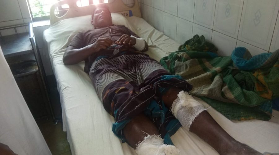 বীরগঞ্জে বাড়ির সীমানা নিয়ে সংঘর্ষে একজন আহত