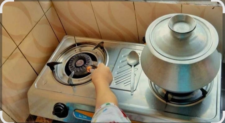 কেরানীগঞ্জে গ্যাস সংকট ঘনীভূত: জিনজিরা শাখার ঠিকাদারদের বিরুদ্ধে অবৈধ সংযোগ বাণিজ্যের অভিযোগ