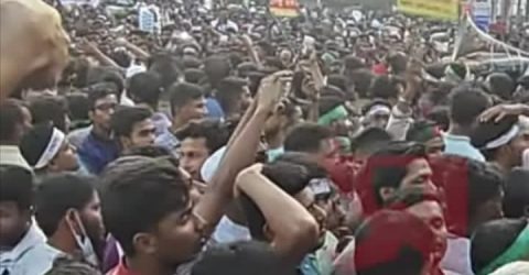 সেতু সহ ৫ দাবিতে ভোলা বাসীর শাহবাগ অবরোধ