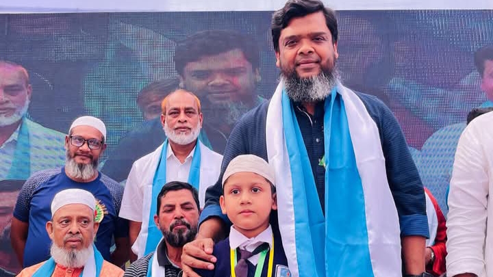 কদমতলীতে কৃতি শিক্ষার্থীদের সংবর্ধনা শোরবাংলা আইডিয়াল স্কুল ও ফুলকুঁড়ি থিয়েটারের যৌথ আয়োজন