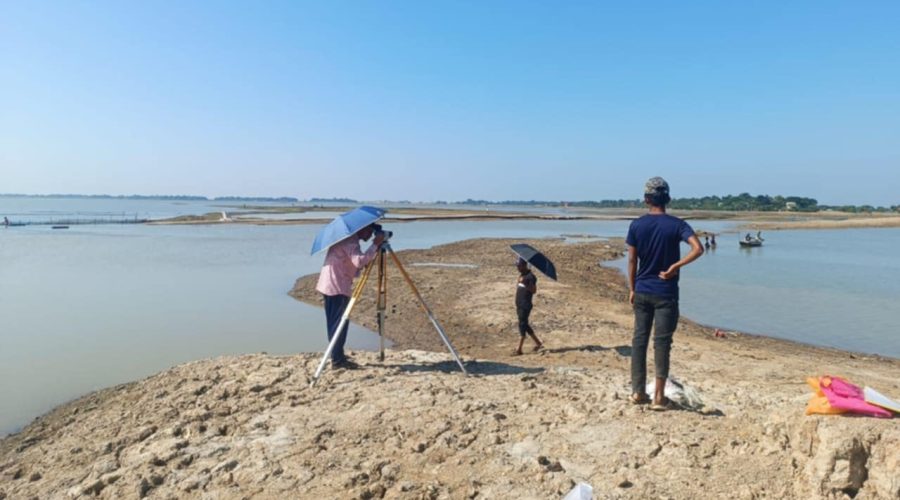 শাল্লা উপজেলায় সময়সীমা পেরিয়ে গেলে ও এখনো বিভিন্ন হাওরে শুরু হয়নি ফসল রক্ষা বাধেঁর কাজ,শংঙ্কিত কৃষকরা