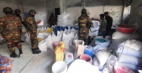 রাজধানীর শনির আখড়ায় নকল ডিটারজেন্ট কারখানায় যৌথ অভিযান, বিপুল মালামাল জব্দ