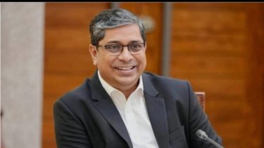 অল্প সময়ে জনপ্রিয়তা, প্রতিমন্ত্রী মীর শাহে আলমকে ঘিরে অপপ্রচারের অভিযোগ