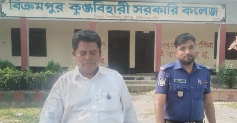 মুন্সিগঞ্জের সিরাজদিখানে ডিগ্রি পরীক্ষায় নকলমুক্ত পরিবেশ নিশ্চিত