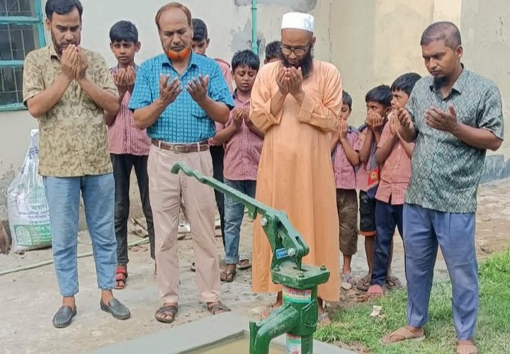 রাজ পল্লী ফাউন্ডেশনের উদ্যোগে রানীবাড়ী সরকারি প্রাথমিক বিদ্যালয়ে নলকূপ দান