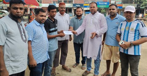দিনাজপুরে ভ্যানশ্রমিকের মেধাবী সন্তানকে সংবর্ধনা ও আর্থিক সহায়তা
