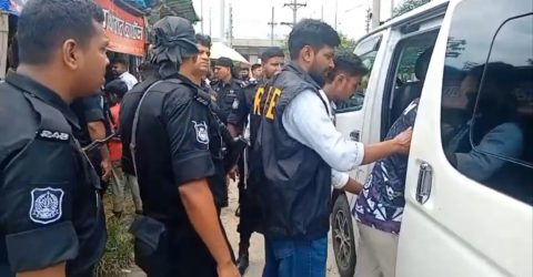 কেরাণীগঞ্জ পাসপোর্ট অফিসে র‍্যাবের অভিযান: দালাল চক্রের ৭ সদস্য গ্রেপ্তার, বিভিন্ন মেয়াদে কারাদণ্ড