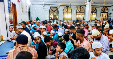 জুরাইন মাজার মসজিদে ঈদে মিলাদুন্নবী উপলক্ষে দোয়া মাহফিল