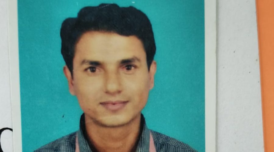 সিরাজদিখানে এনজিও কর্মীর ঝুলন্ত মরদেহ উদ্ধার