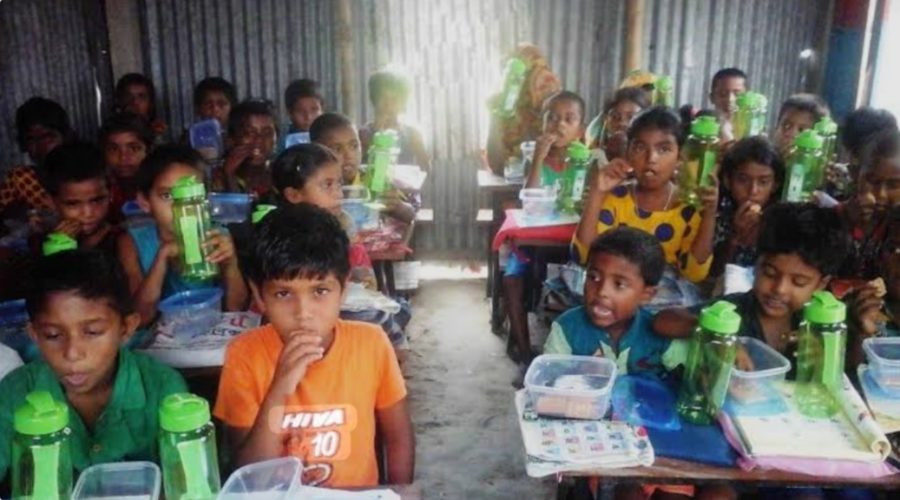 প্রাথমিক বিদ্যালয়ে ফিডিং কর্মসূচিতে বিস্কুট সরবরাহ বন্ধের শঙ্কা, শিশুদের পুষ্টি নিশ্চিত করতে মেয়াদ বাড়ানোর উদ্যোগ
