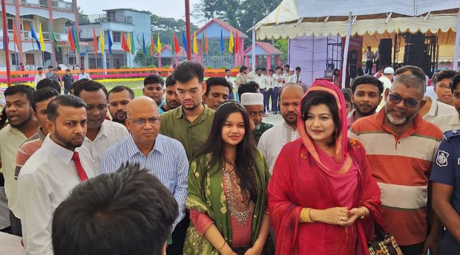 মজিদ জরিনা ফাউন্ডেশন স্কুল অ্যান্ড কলেজে বিজ্ঞান মেলার পুরস্কার বিতরণ ও নবীনবরণ