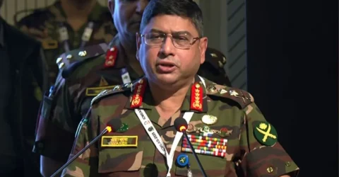 নতুন সরকারের শপথের পর ব্যারাকে ফিরবে সেনাবাহিনী: সেনাপ্রধান