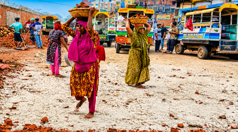 বহুকাঙ্ক্ষিত জুরাইন-দয়াগঞ্জ সড়ক সংস্কার কাজ শুরু, স্বস্তি ফিরছে এলাকাবাসীর মাঝে