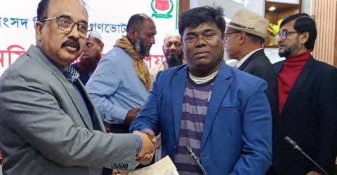 ত্রয়োদশ জাতীয় সংসদ নির্বাচনে ঢাকা-৪ আসনে সাহেল আহম্মেদ সোহেলের মনোনয়নপত্র দাখিল