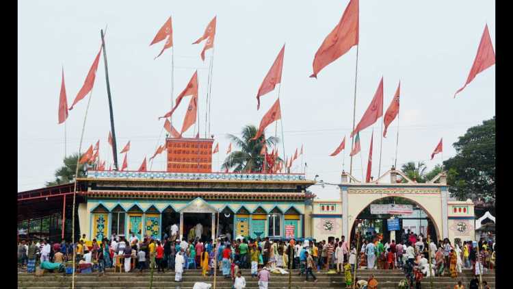 ব্রাহ্মণবাড়িয়ার আখাউড়ায় শাহপীর কল্লা শহীদ (রা.) মাজারে সপ্তাহব্যাপী পবিত্র ওরস শুরু রোববার ব্রাহ্মণবাড়িয়ার আখাউড়ায় শাহপীর কল্লা শহীদ (রা.) মাজারে সপ্তাহব্যাপী পবিত্র ওরস শুরু রোববার