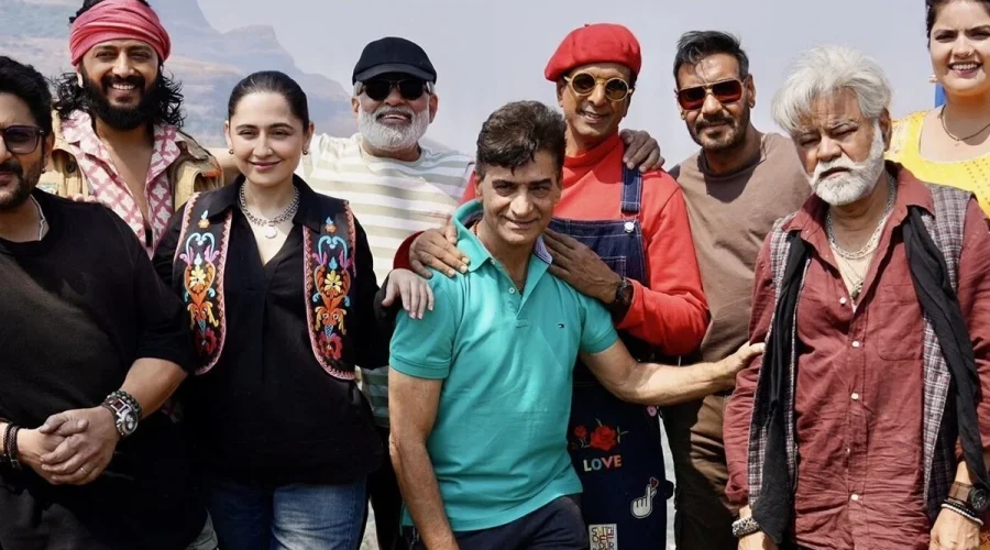 আবারও বড় পর্দায় ফিরছে বলিউডের জনপ্রিয় কমেডি সিরিজ ‘ধামাল’ আবারও বড় পর্দায় ফিরছে বলিউডের জনপ্রিয় কমেডি সিরিজ ‘ধামাল’