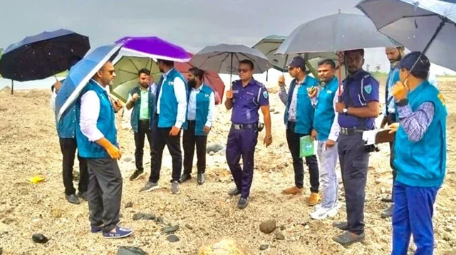 ভোলাগঞ্জ ‘সাদাপাথর’ লুট: প্রাকৃতিক সম্পদ নষ্টে প্রশাসনের গাফিলতি: দুদক সাদাপাথর লুটপাটে প্রশাসনের দায় দেখছে দুদক